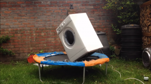 Bagaimana jika mesin cuci sebagai melompat di atas trampolin?