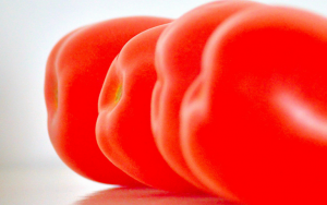 9 varietas unggul terbaik dari tomat garam-coating