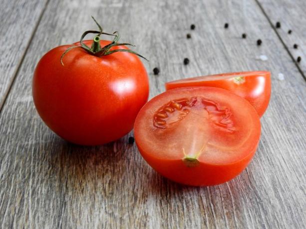 Siapa yang tidak harus makan tomat?