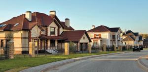 Mana lebih murah untuk membangun: review harga regional untuk rumah