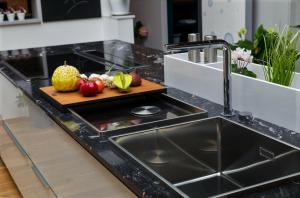 Aksesoris yang dapat memfasilitasi Anda berada di dapur. 5 perangkat curam