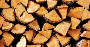 Apa kayu yang lebih baik untuk memanaskan oven?