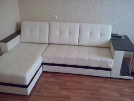 Sudut sofa yang tidak layak beli